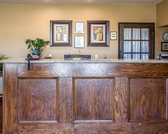 Imagen de los interiores del Hotel Rodeway Inn Milford. Foto 17