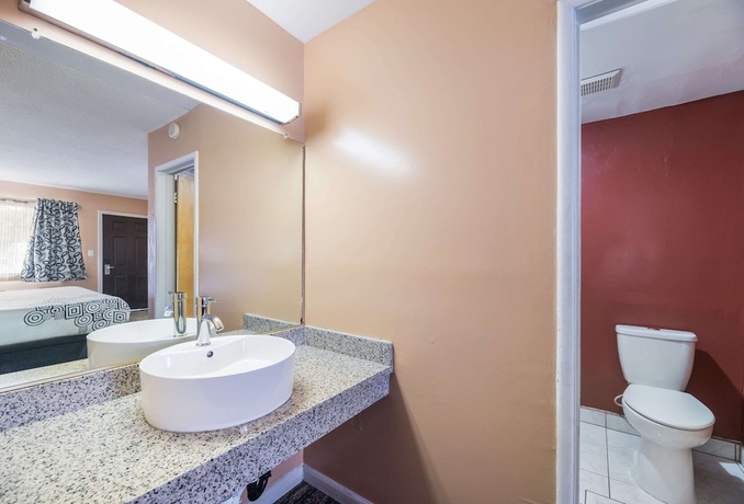 Imagen de la habitación del Hotel Rodeway Inn, Modesto. Foto 7