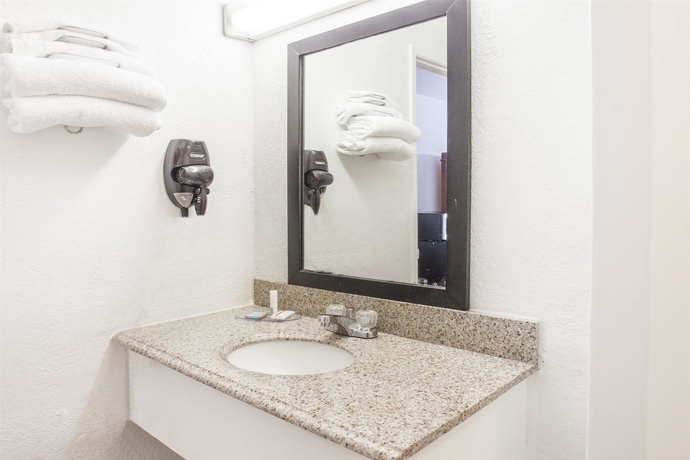 Imagen de la habitación del Hotel Rodeway Inn Nashville. Foto 5