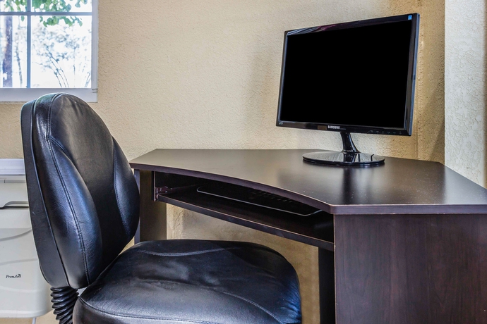 Imagen de los interiores del Hotel Rodeway Inn National City San Diego South. Foto 15