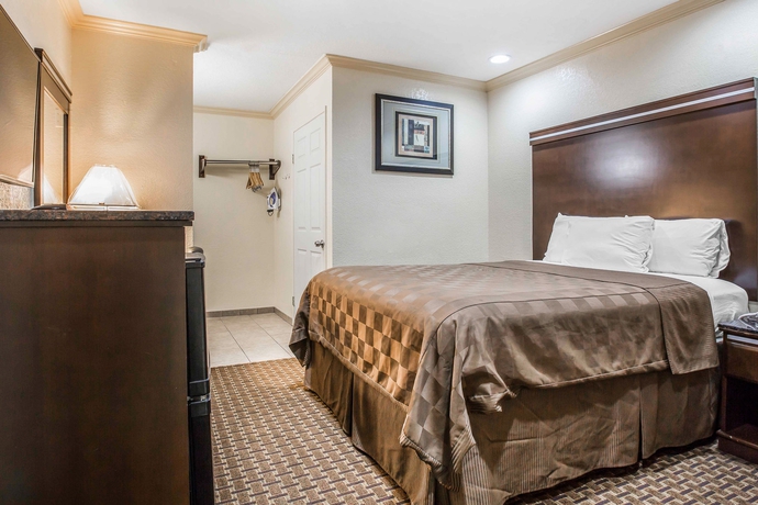 Imagen de la habitación del Hotel Rodeway Inn National City San Diego South. Foto 9