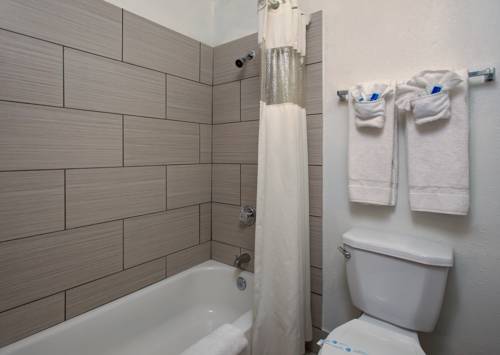 Imagen de la habitación del Hotel Rodeway Inn Near Az State University. Foto 15