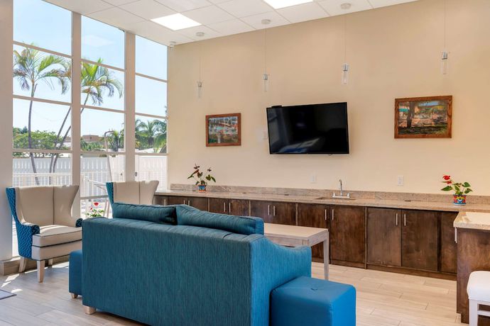 Imagen de los interiores del Hotel Rodeway Inn Near Hollywood Beach. Foto 18