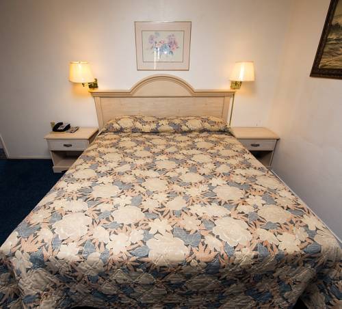 Imagen de la habitación del Hotel Rodeway Inn Near University-gateway To Yosemite. Foto 8