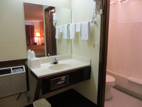 Imagen de la habitación del Hotel Rodeway Inn Norcross. Foto 4