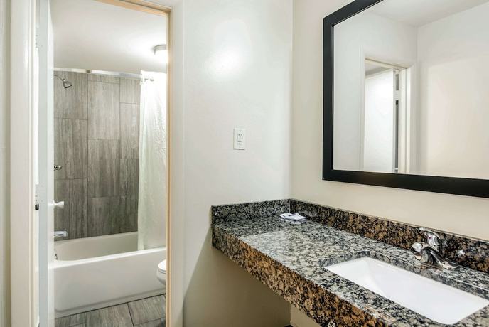 Imagen de la habitación del Hotel Rodeway Inn North Chesterfield-Richmond. Foto 9