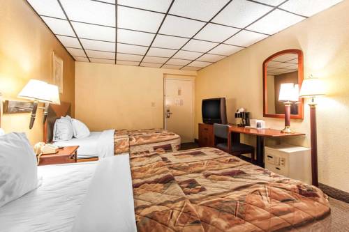 Imagen de la habitación del Hotel Rodeway Inn North, Sandusky - Cedar Point. Foto 8