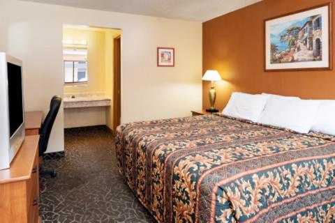 Imagen de la habitación del Hotel Rodeway Inn North Spokane. Foto 7