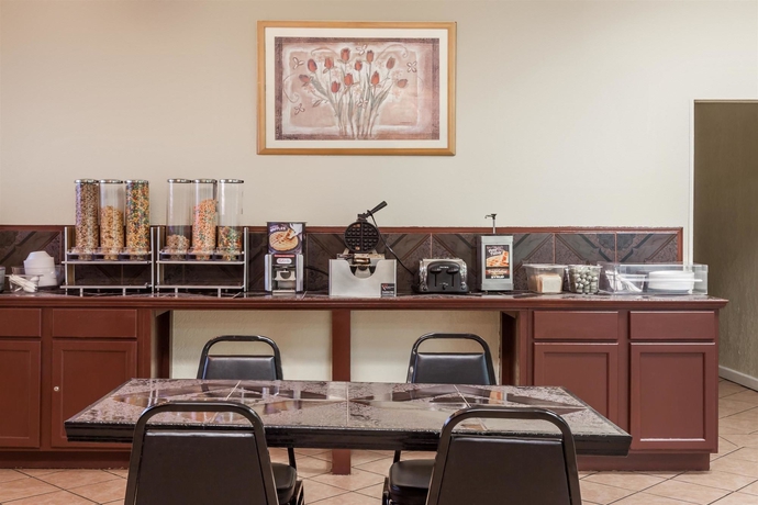 Imagen del bar/restaurante del Hotel Rodeway Inn, Nueva orleans. Foto 4