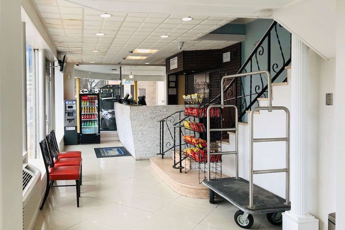 Imagen de los interiores del Hotel Rodeway Inn Oceanview. Foto 18