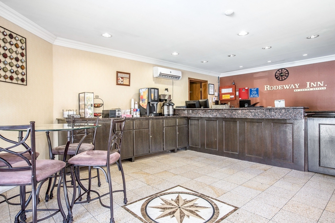 Imagen del bar/restaurante del Hotel Rodeway Inn Old Town Temecula. Foto 5