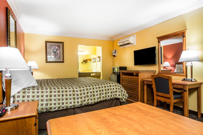 Imagen de la habitación del Hotel Rodeway Inn Old Town Temecula. Foto 11