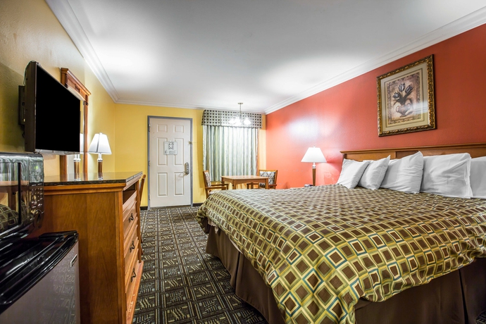 Imagen de la habitación del Hotel Rodeway Inn Old Town Temecula. Foto 13