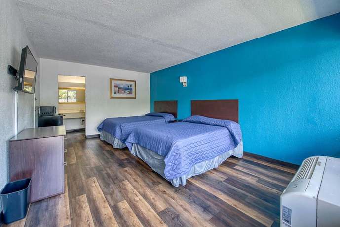 Imagen de la habitación del Hotel Rodeway Inn Orange Park - Jacksonville near Naval Air Station. Foto 8