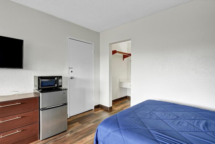 Imagen de la habitación del Hotel Rodeway Inn Orange Park - Jacksonville near Naval Air Station. Foto 11