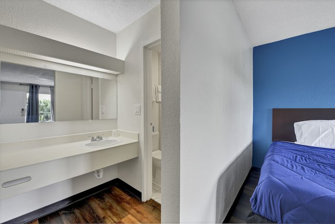 Imagen de la habitación del Hotel Rodeway Inn Orange Park - Jacksonville near Naval Air Station. Foto 14