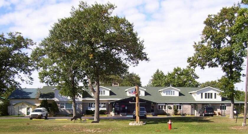 Imagen general del Hotel Rodeway Inn Oscoda, MI. Foto 9