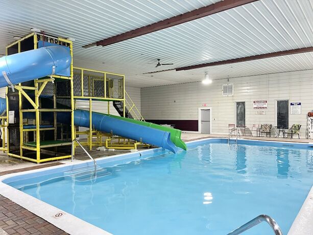 Imagen general del Hotel Rodeway Inn Oscoda, MI. Foto 12