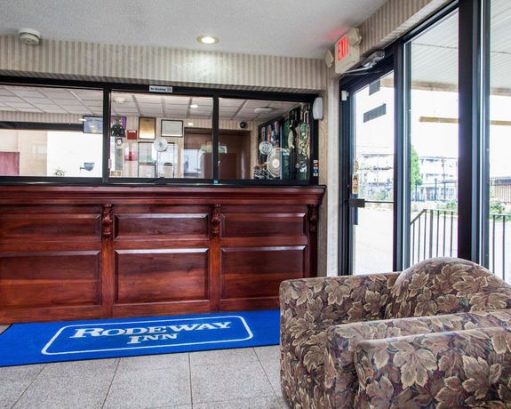 Imagen de los interiores del Hotel Rodeway Inn, Paterson. Foto 18