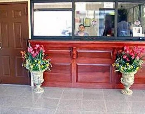 Imagen de los interiores del Hotel Rodeway Inn, Paterson. Foto 20