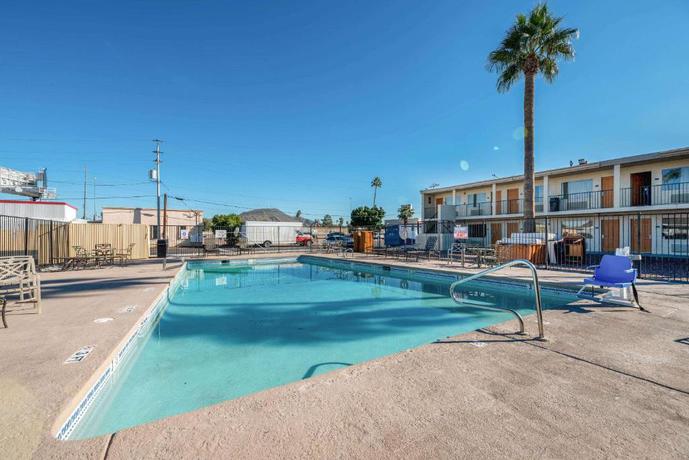 Imagen general del Hotel Rodeway Inn Phoenix North I-17, Phoenix. Foto 3