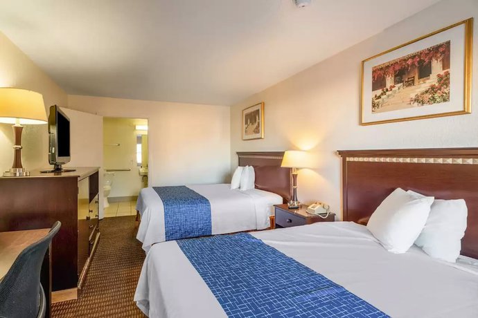 Imagen de la habitación del Hotel Rodeway Inn Phoenix North I-17, Phoenix. Foto 15