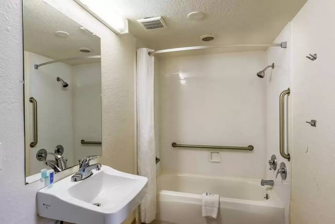 Imagen de la habitación del Hotel Rodeway Inn Phoenix North I-17, Phoenix. Foto 16