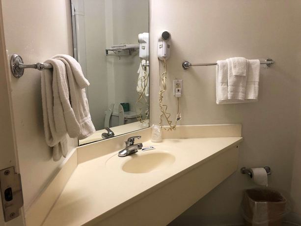 Imagen de la habitación del Hotel Rodeway Inn, Pine Grove. Foto 9