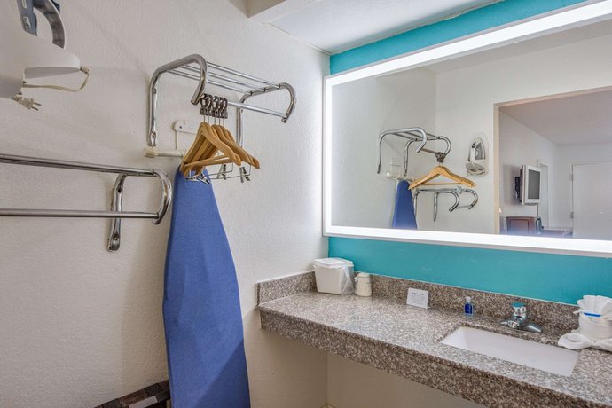 Imagen de la habitación del Hotel Rodeway Inn Port Richey North. Foto 10