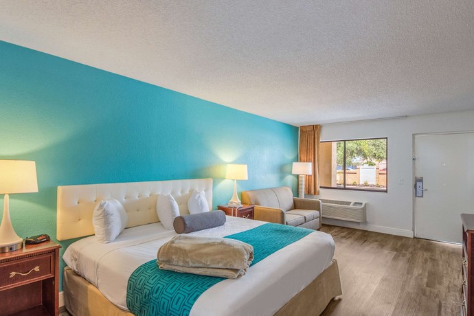 Imagen de la habitación del Hotel Rodeway Inn Port Richey North. Foto 14