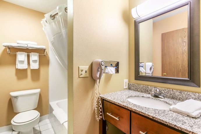 Imagen de la habitación del Hotel Rodeway Inn Rapid City. Foto 13