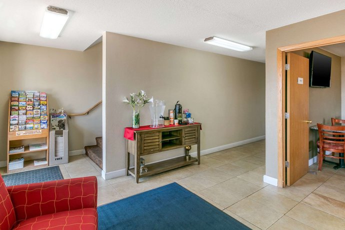 Imagen de los interiores del Hotel Rodeway Inn Rapid City. Foto 20