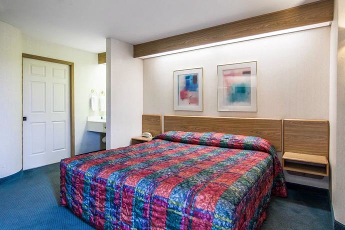 Imagen de la habitación del Hotel Rodeway Inn Salem. Foto 3