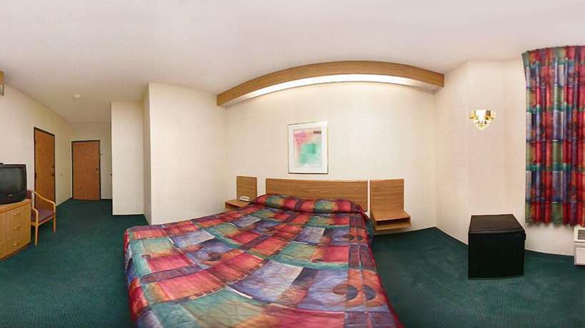 Imagen de la habitación del Hotel Rodeway Inn Salem. Foto 6