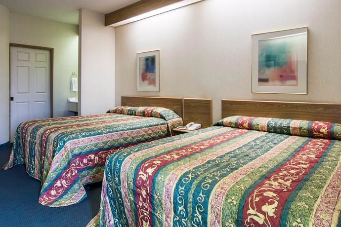 Imagen de la habitación del Hotel Rodeway Inn Salem. Foto 9