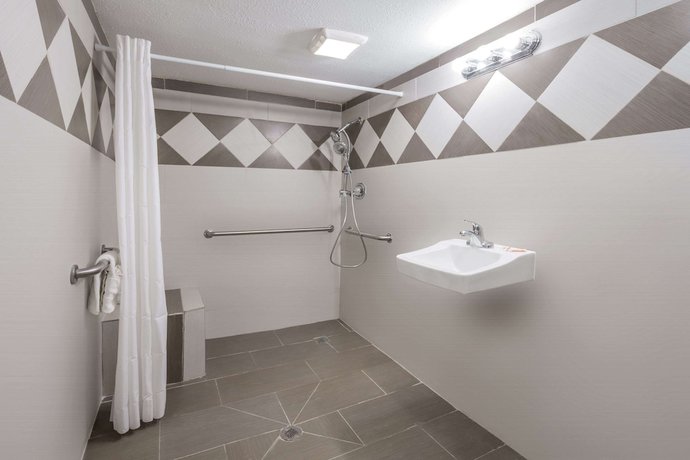 Imagen de la habitación del Hotel Rodeway Inn San Bernardino. Foto 12