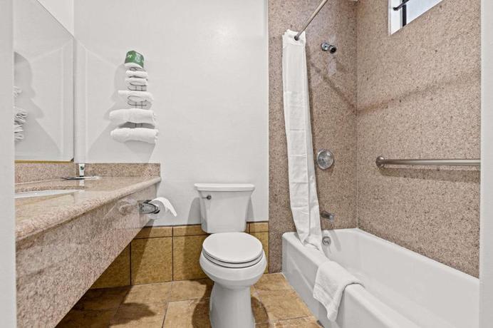 Imagen general del Hotel Rodeway Inn Santa Ana - Garden Grove. Foto 4