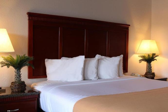 Imagen de la habitación del Hotel Rodeway Inn Santa Clara El Camino Real. Foto 15