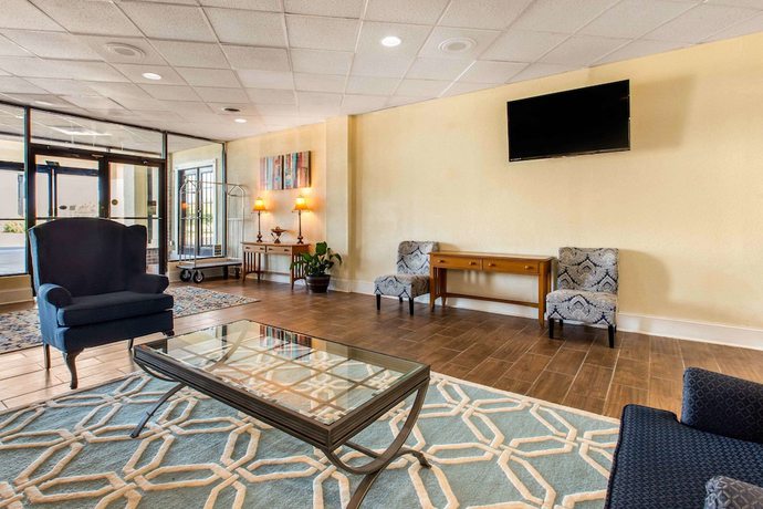 Imagen de los interiores del Hotel Rodeway Inn Santee I-95. Foto 14