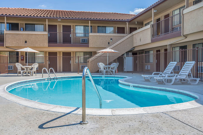 Imagen de la piscina del Hotel Rodeway Inn Santee San Diego East. Foto 13