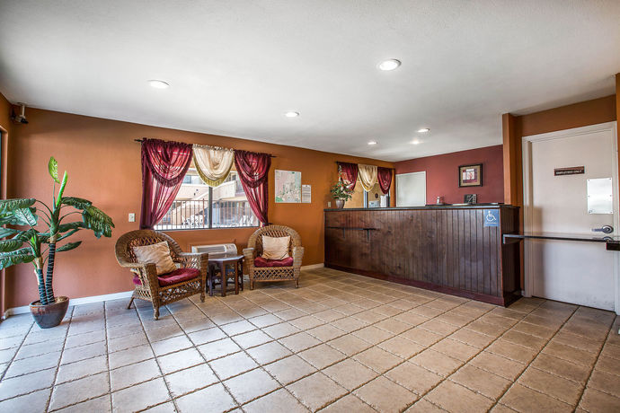 Imagen de los interiores del Hotel Rodeway Inn Santee San Diego East. Foto 11