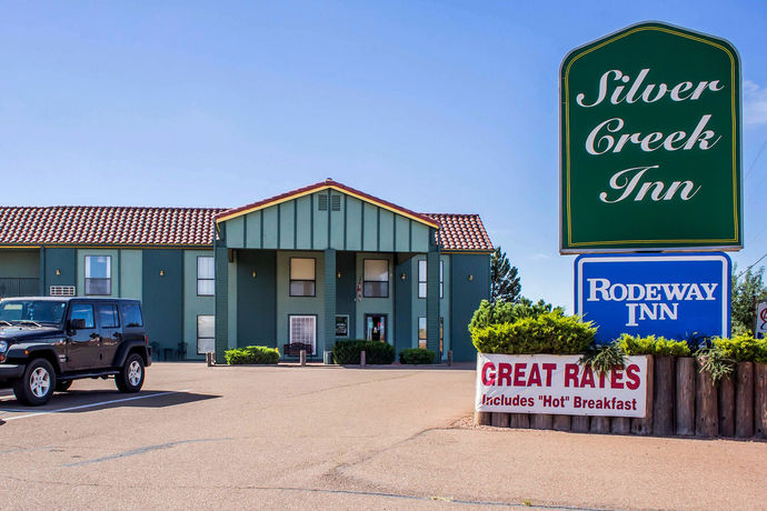 Imagen general del Hotel Rodeway Inn Silver Creek Inn. Foto 2