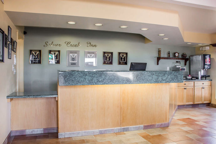 Imagen de los interiores del Hotel Rodeway Inn Silver Creek Inn. Foto 15