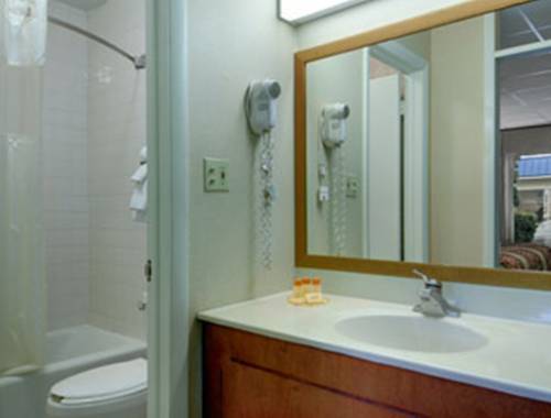 Imagen general del Hotel Rodeway Inn Silver Springs - Ocala East. Foto 1