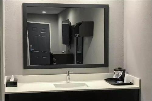 Imagen de la habitación del Hotel Rodeway Inn South. Foto 9