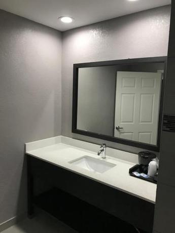 Imagen general del Hotel Rodeway Inn South. Foto 3