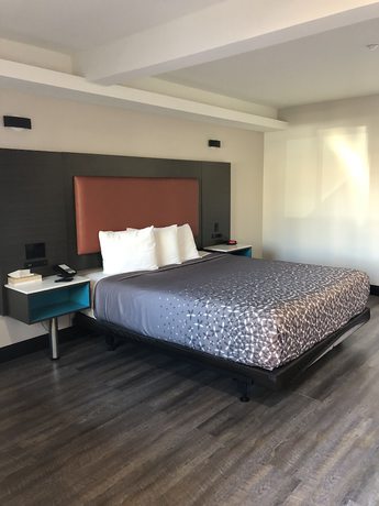 Imagen de la habitación del Hotel Rodeway Inn South Gate - Los Angeles South. Foto 16