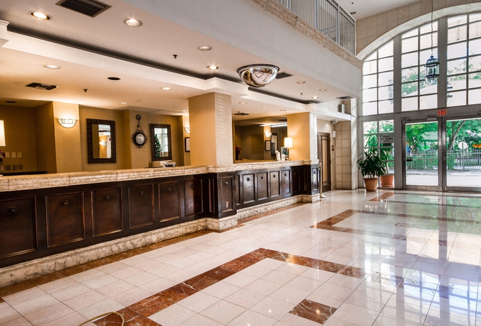 Imagen de los interiores del Hotel Rodeway Inn South Miami Coral Gables. Foto 13