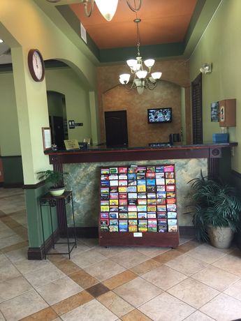 Imagen de los interiores del Hotel Rodeway Inn Sun City Center. Foto 16