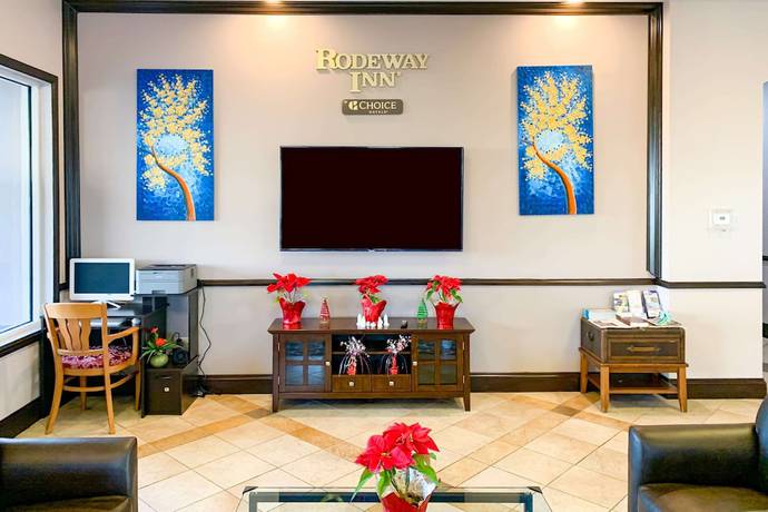 Imagen de los interiores del Hotel Rodeway Inn Sun City Center. Foto 20